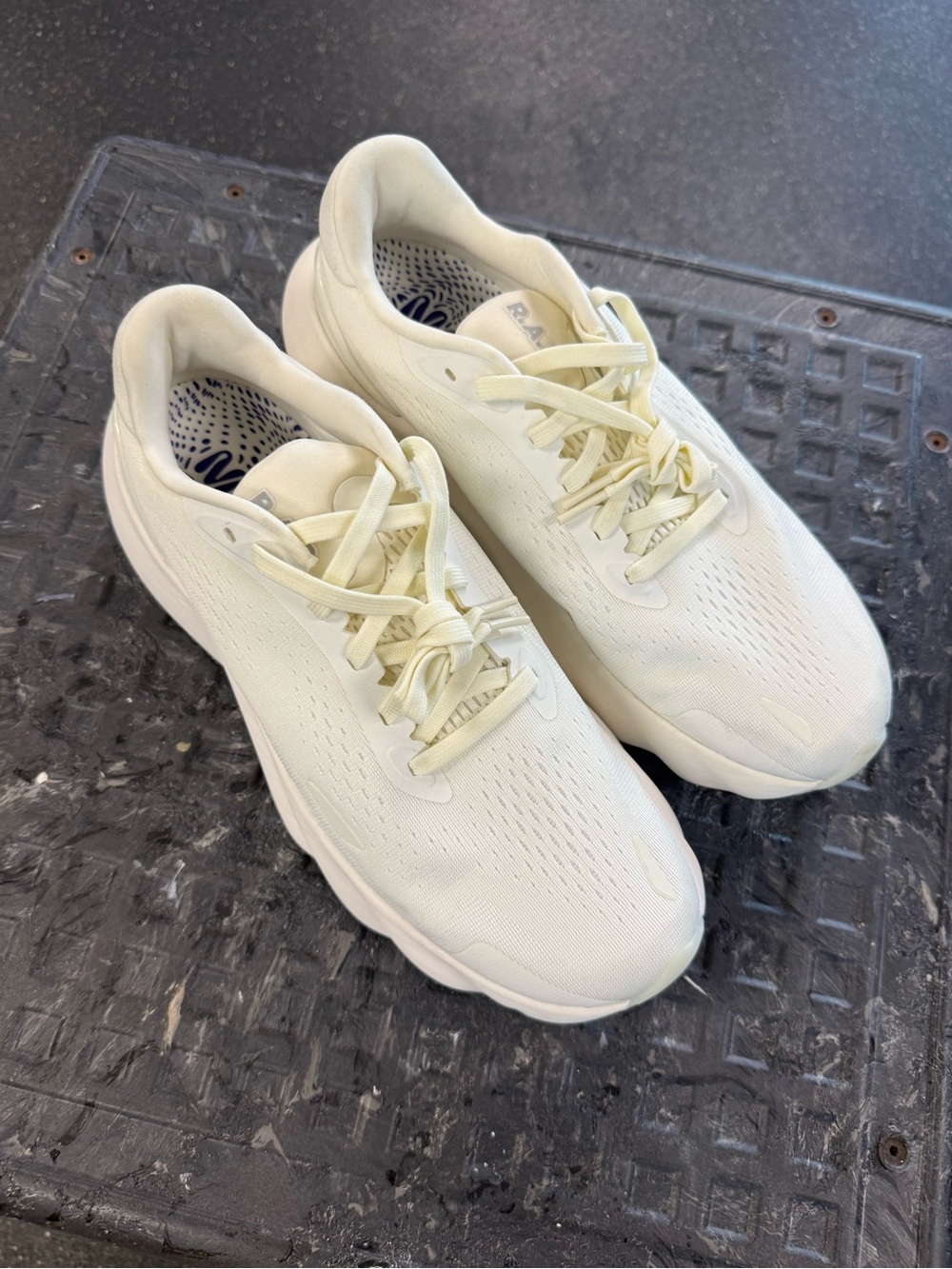 R.A.D. Mallow - Triple White - M10/W11.5